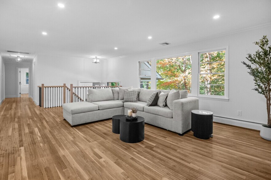 Building Photo - 341 Millwood Rd