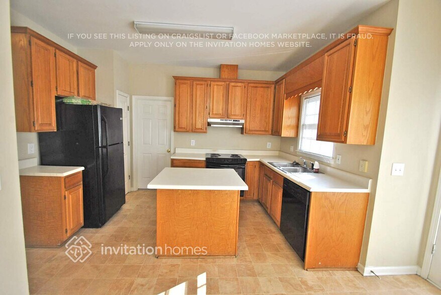 Building Photo - 639 Mountain Oaks Pkwy