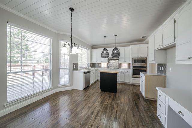 Building Photo - 1940 Robin Ln