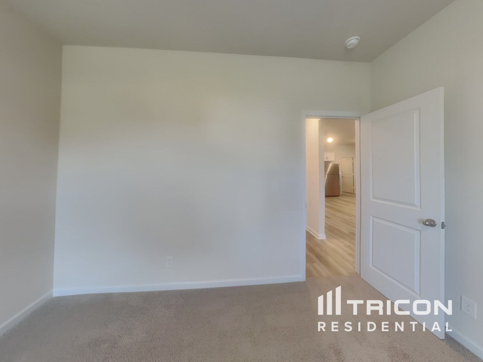 Building Photo - 255 Oliver Dr