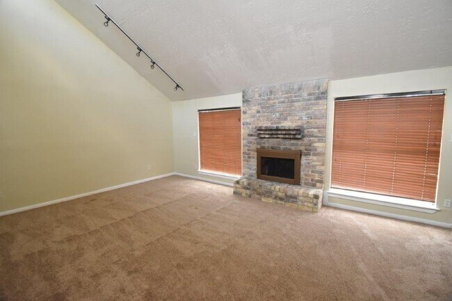 Primary Photo - 4315 Jura Dr