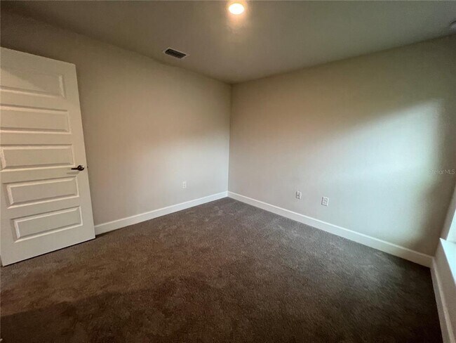 Building Photo - 27430 Deep Creek Blvd