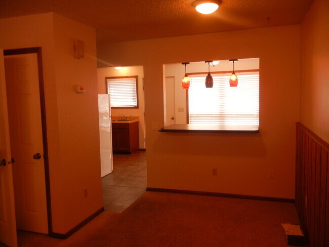 Building Photo - Cute 3 Bedroom Condo- Walking Distance to MSU Campus!