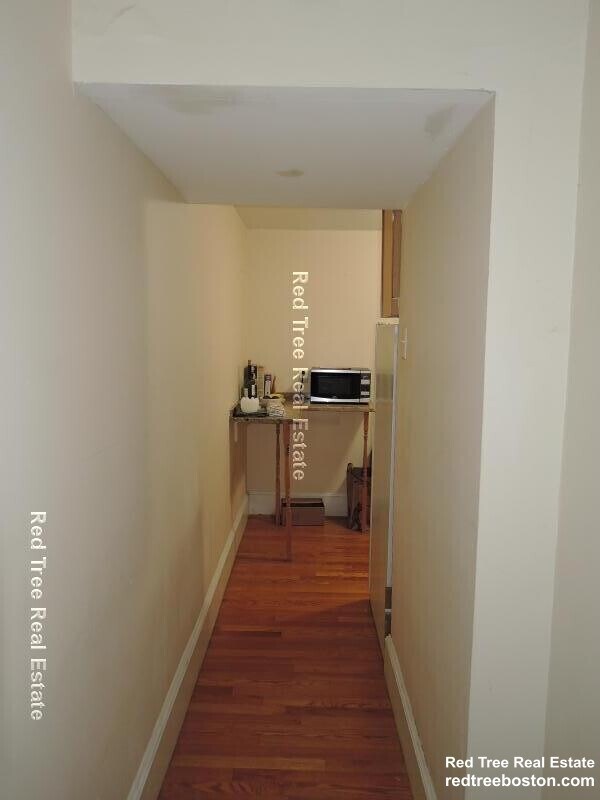 Building Photo - 206 Commonwealth Ave