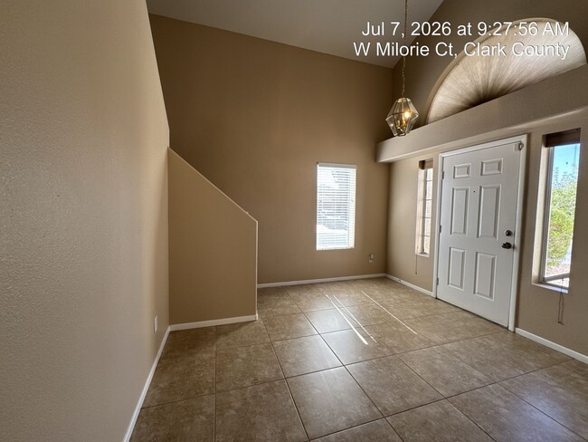 Building Photo - 3 Bedroom House with Pool