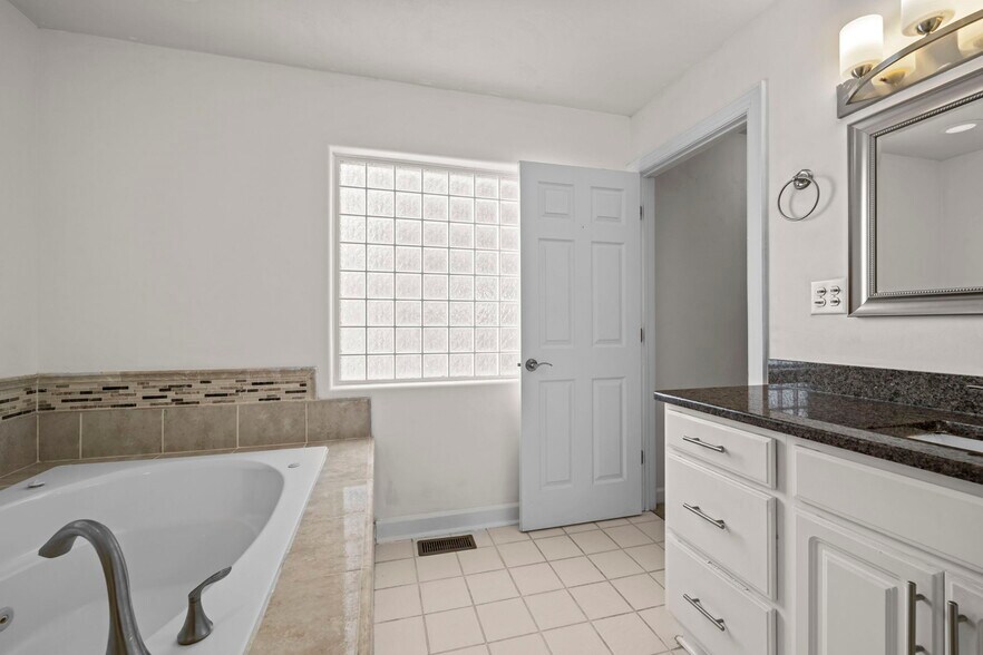 2nd Fl Master Bath - 208 56th St
