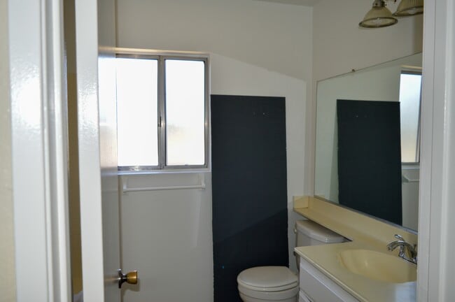Building Photo - 11249 Heathrow Dr
