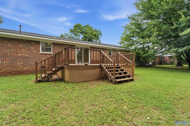 Building Photo - 8413 Old Madison Pike