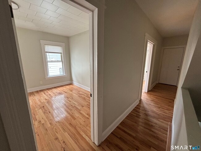 Building Photo - 241 Lewis St