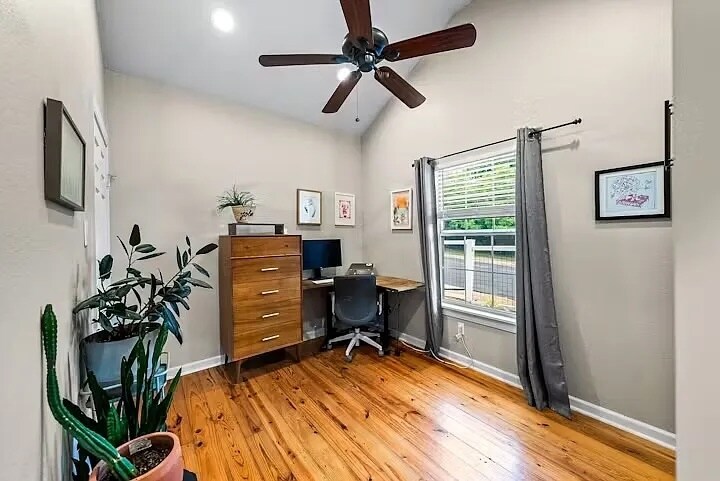 Guest/2nd Bedroom with closet - 800 Prospect Ave