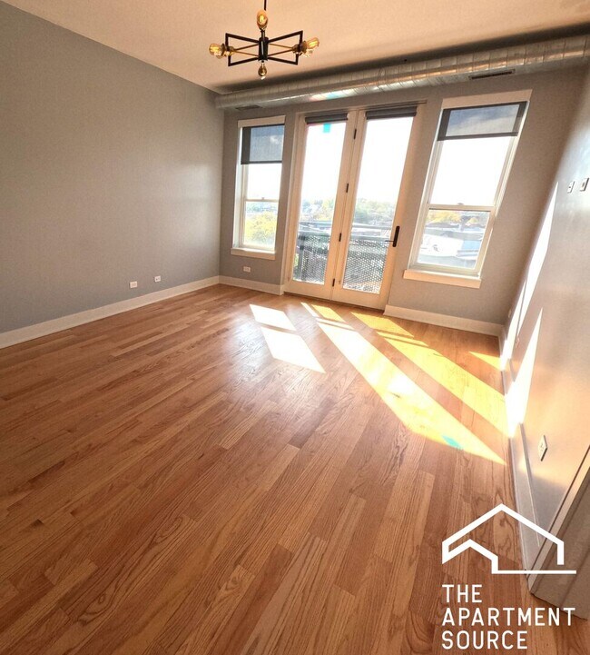 Building Photo - 2740 N Spaulding Ave