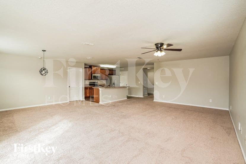 Building Photo - 4130 Great Falls Loop