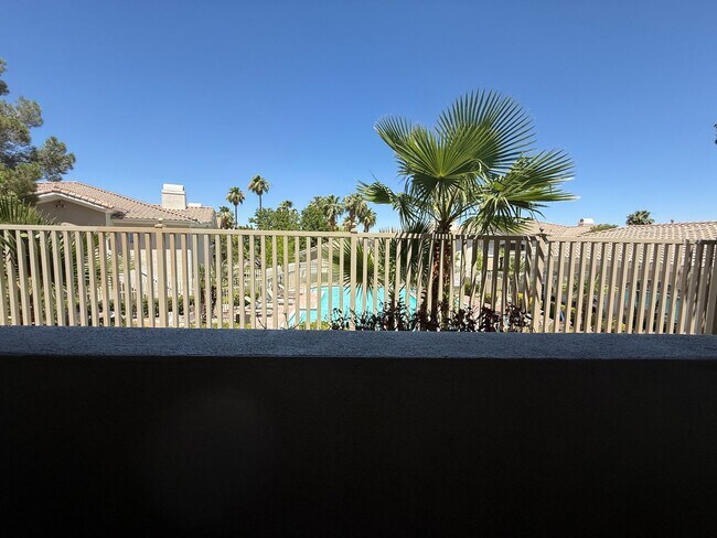 Building Photo - Renovated 2 Bedroom in Summerlin