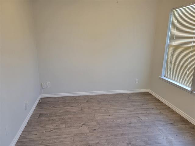 Building Photo - 2450 Meadowgate Ln