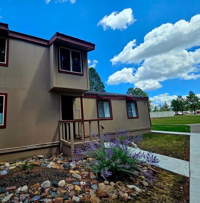 Building Photo - 217 Pinon Causeway