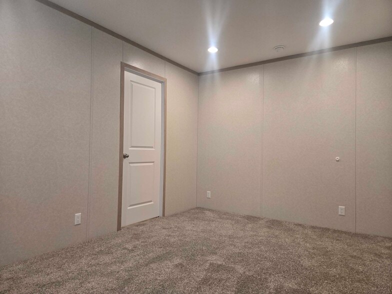 Building Photo - 52705 Van Buren Dr