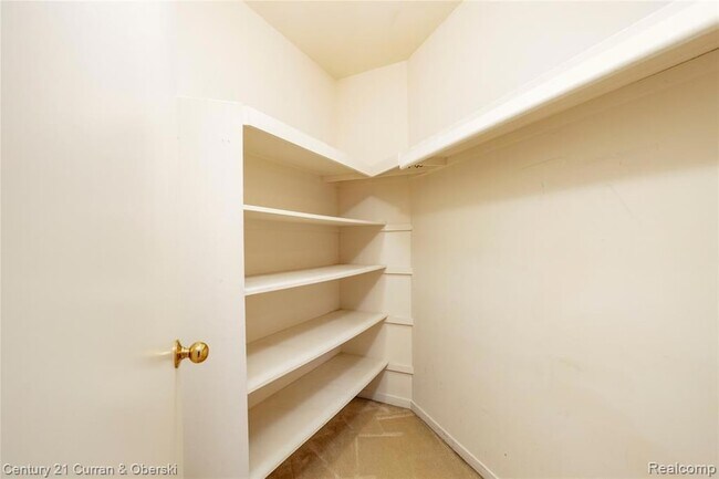 Building Photo - 9429 Westwind Dr