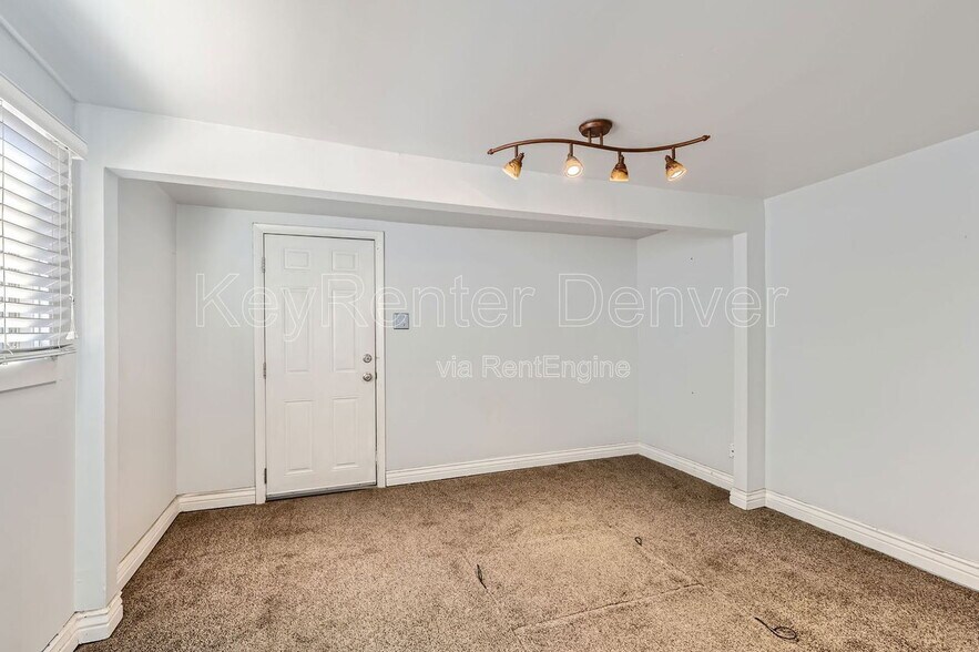 Building Photo - 4351 Umatilla St