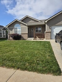 Building Photo - 1343 S Cora Ave