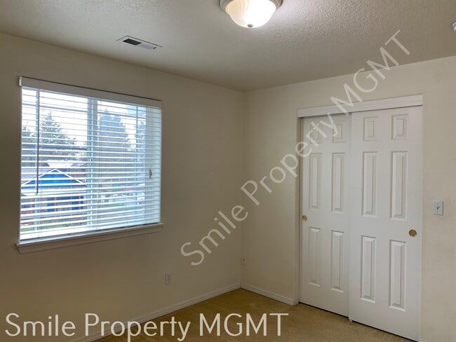 Building Photo - 4614 SE 86th Ct