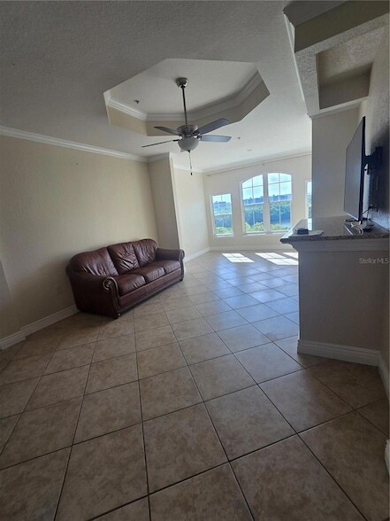 Building Photo - 2732 Via Murano