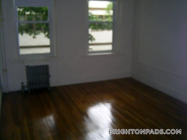 Building Photo - 8 Vinal St
