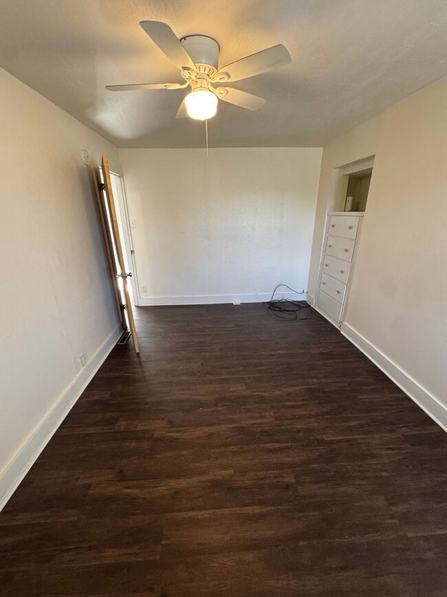 Building Photo - 3 Bedroom 1.5 Bath in Natrona Heights!