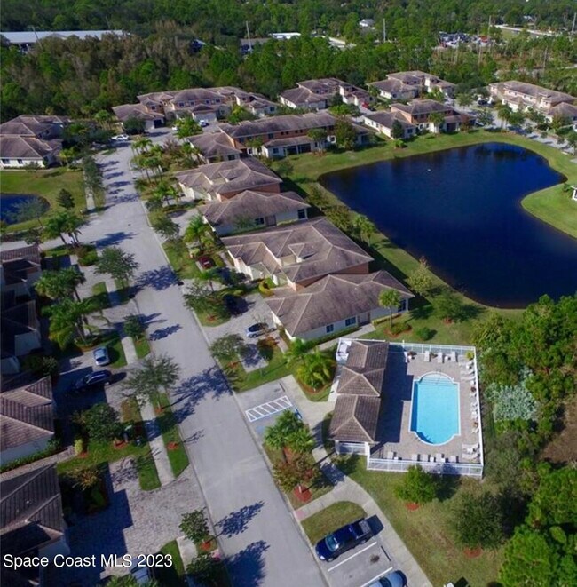 Building Photo - 812 Middleton Dr SW