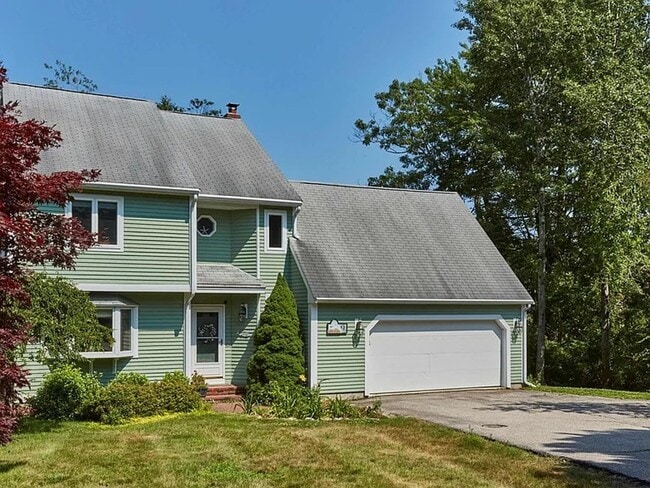 Building Photo - 9 Riverview Dr