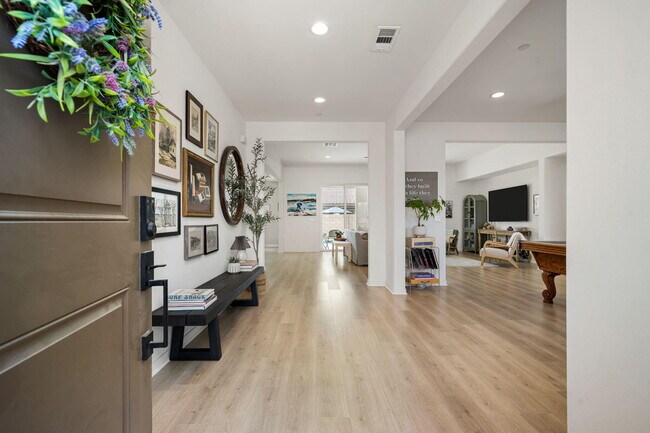 Building Photo - 81887 Via Encinitas