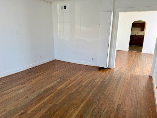 Building Photo - 117 Farmer St