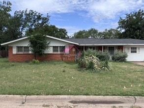 Building Photo - 2626 Garfield Ave