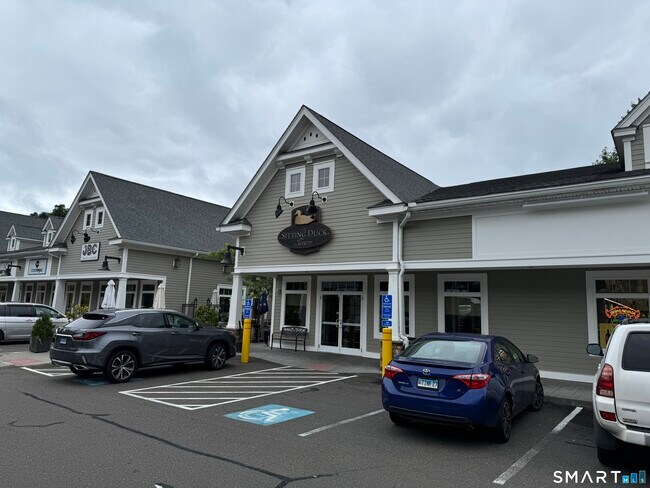 Building Photo - 11 Maple St