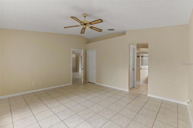 Building Photo - 3915 Fonsica Ave