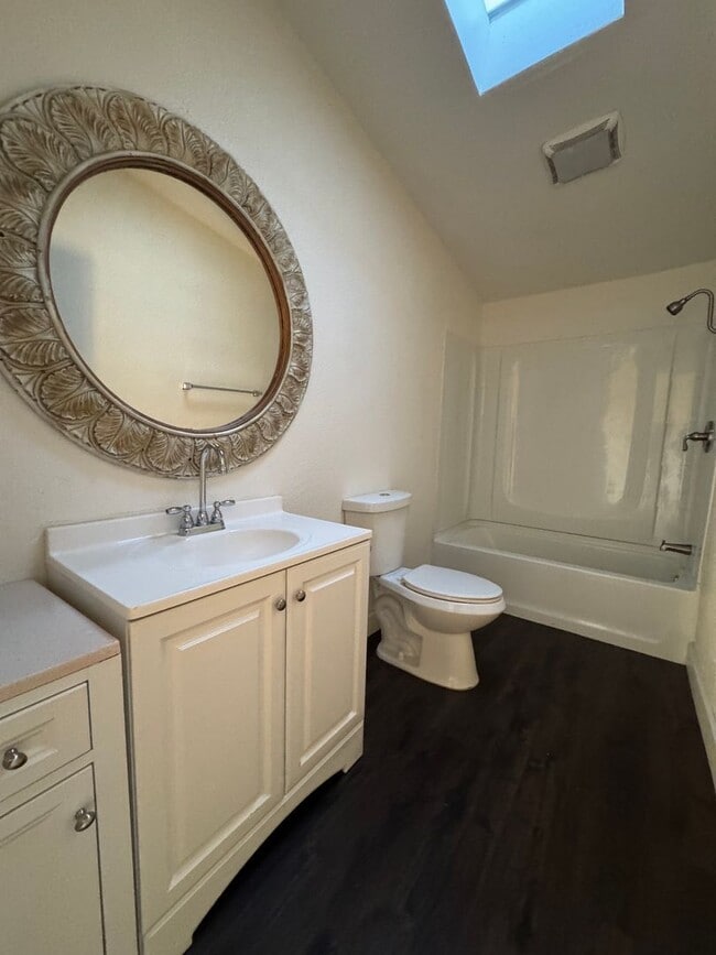 Building Photo - New Rental Home