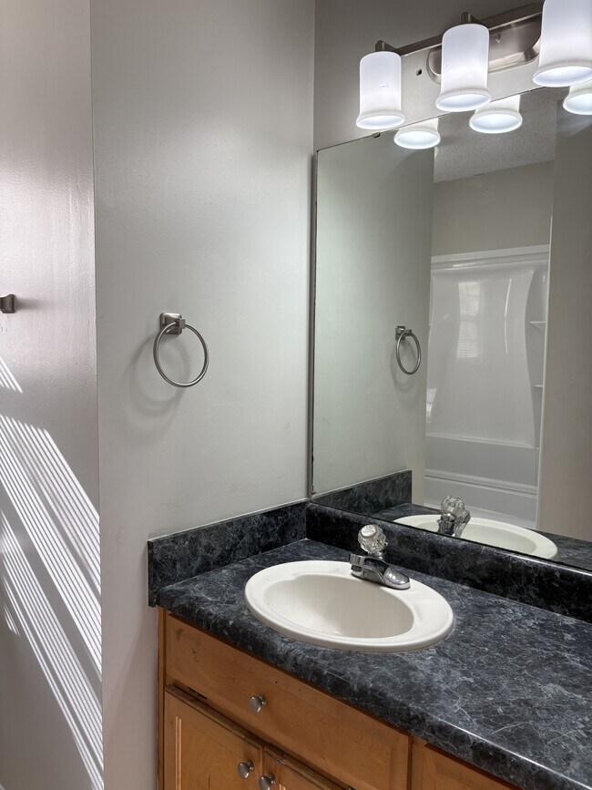 Building Photo - 3005 Schroer Dr