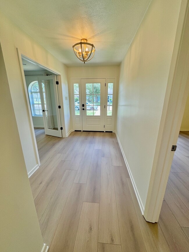 Building Photo - 5935 Meadow Way