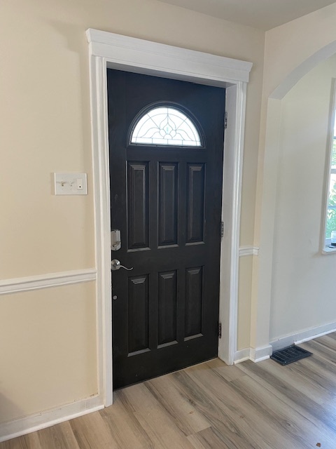 Interior Front Door - 488 Manatawny St