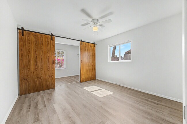 Building Photo - 2045 E Orange St.
