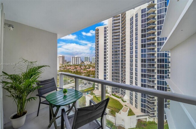 Building Photo - 19201 Collins Ave