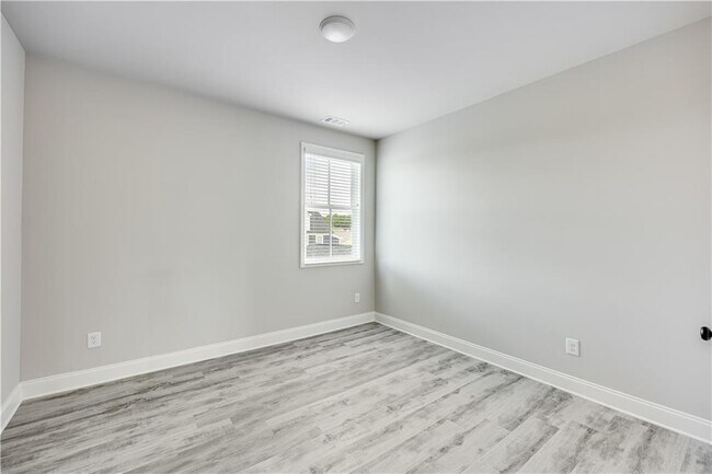 Building Photo - 1008 Flannery Row