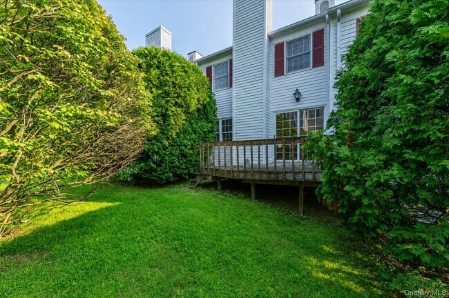 Building Photo - 46 Winterberry Cir