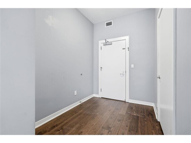 Building Photo - 401 N 2nd St