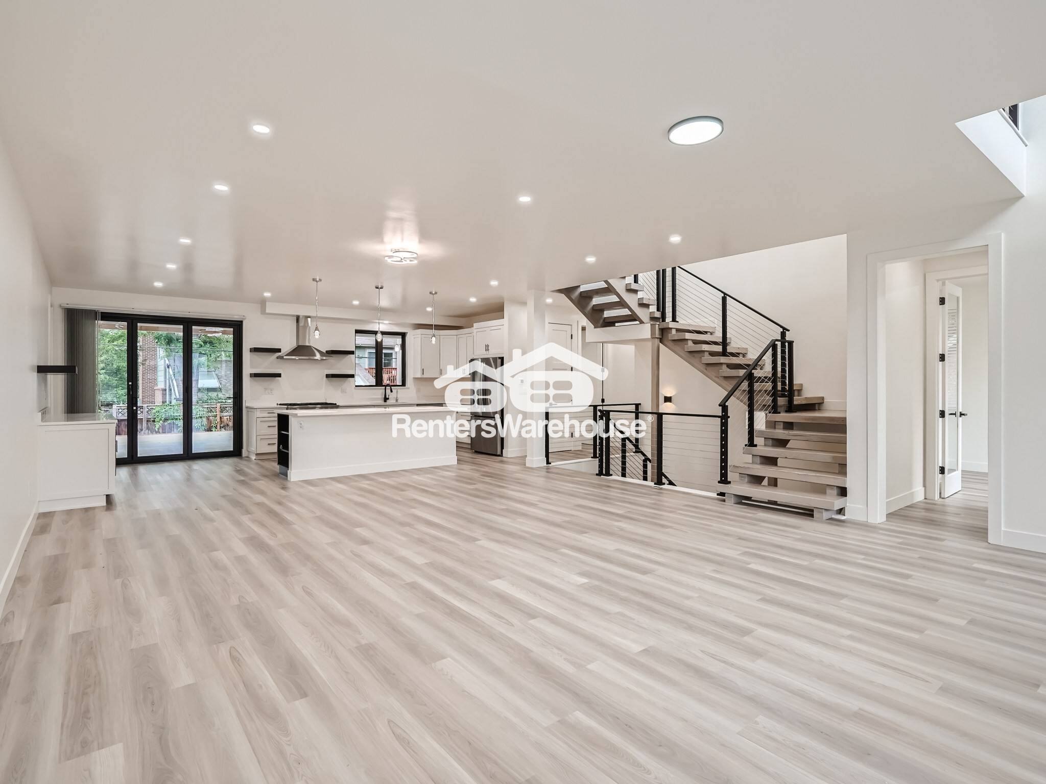 Building Photo - 3595 Darley Ave