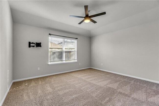 Building Photo - 200 Sandhill Piper St