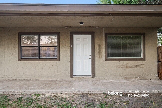 Building Photo - 522 Altitude Dr
