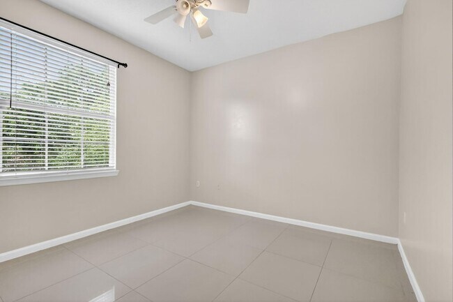 Building Photo - 175 Galicia Way
