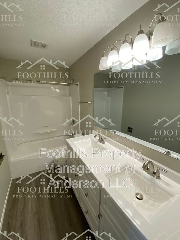 Building Photo - 500 Concord Rd