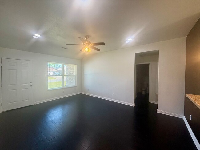 Building Photo - 1113 Meadows Edge Dr