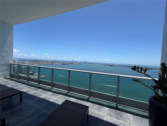 Building Photo - 1331 Brickell Bay Dr